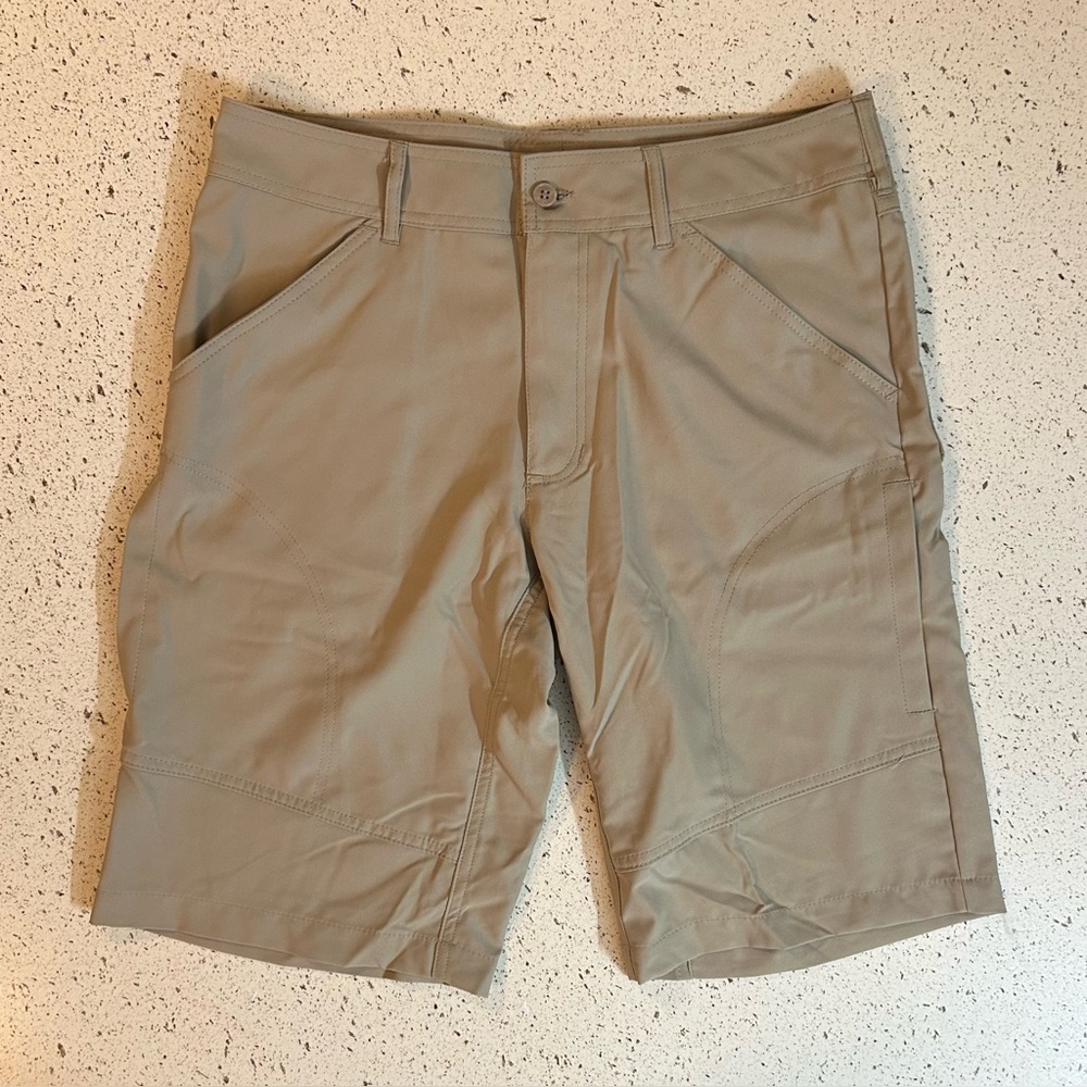 Khaki Cargo Shorts 32 Regular